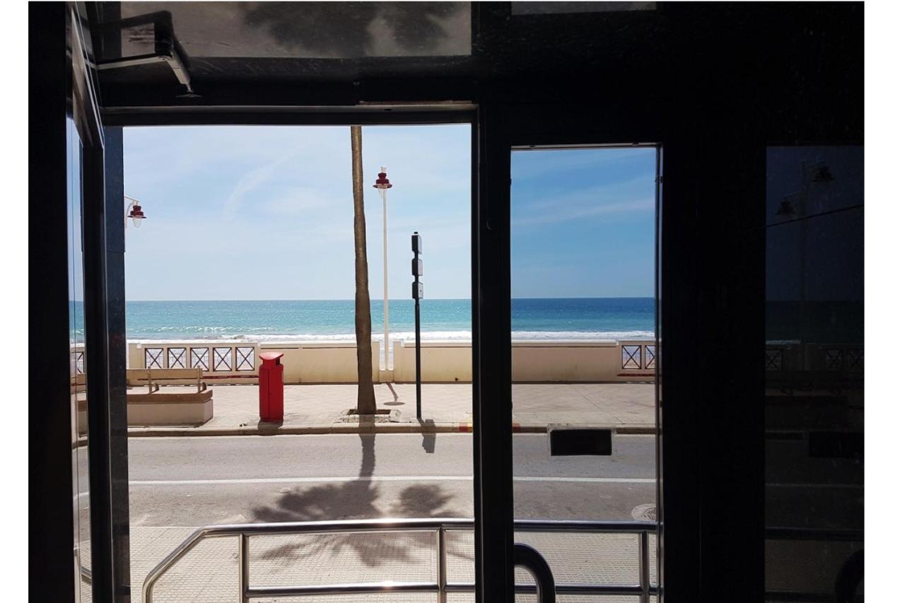 Romantica Vista Al Paseo Maritimo De קדיז מראה חיצוני תמונה